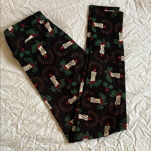 LuLaRoe Black Christmas candle Print Leggings